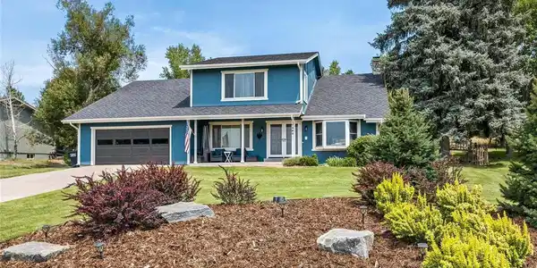 7485 Lakeshore Dr