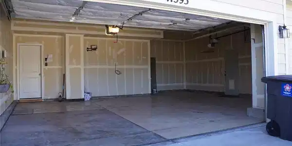 Image 3: 2 car garage Image 3: 2 car garage