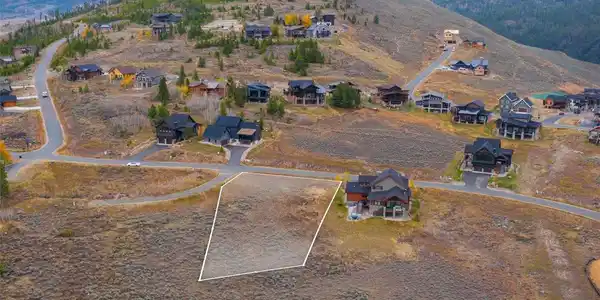 Image 4: Aerial - Markers and outlines are to give a general idea of the property location and are not to be relied upon. Image 4: Aerial - Markers and outlines are to give a general idea of the property location and are not to be relied upon.