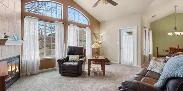 Image 2: Living Room Image 2: Living Room