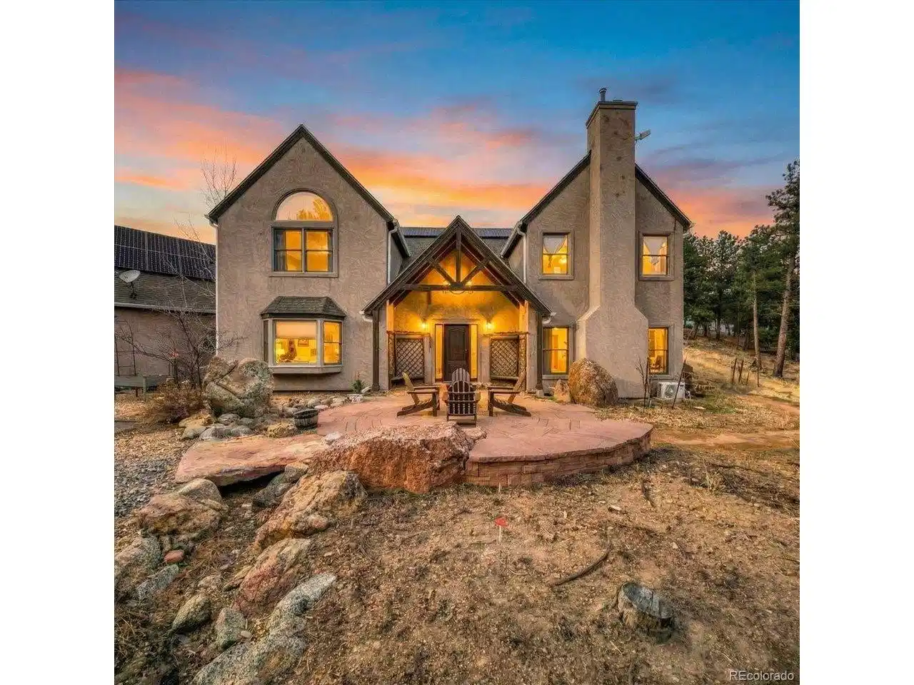 Image 1: Incredible Property Perched on over 14 acres