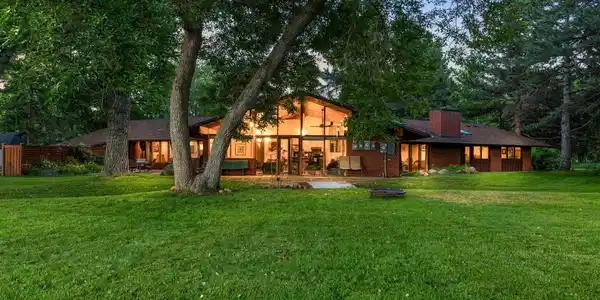 1193 Old Tale Rd