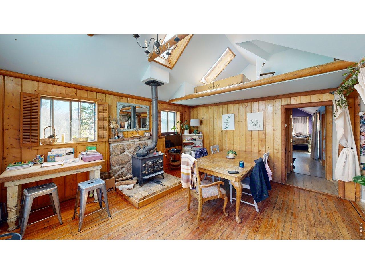 Image 3: Dining Room Facing SouthEast Image 3: Dining Room Facing SouthEast