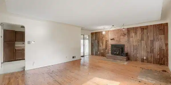 Image 3: 04 Living Room.jpg Image 3: 04 Living Room.jpg