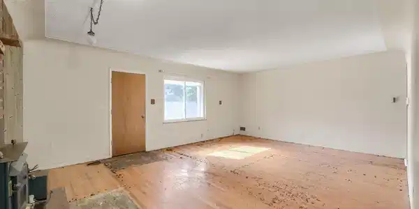 Image 4: 05 Living Room.jpg Image 4: 05 Living Room.jpg