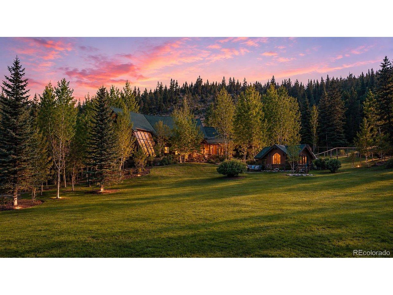 Image 1: Heavenly views on 110 acres!