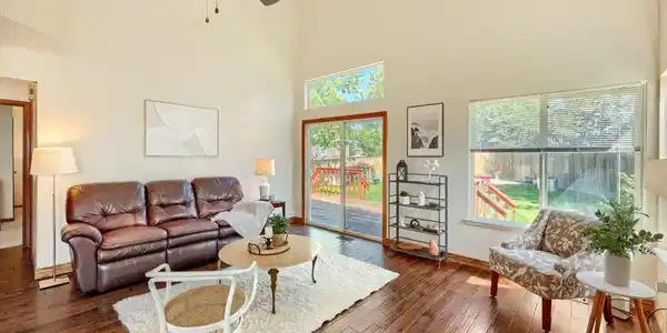 Image 3: Living Room Image 3: Living Room