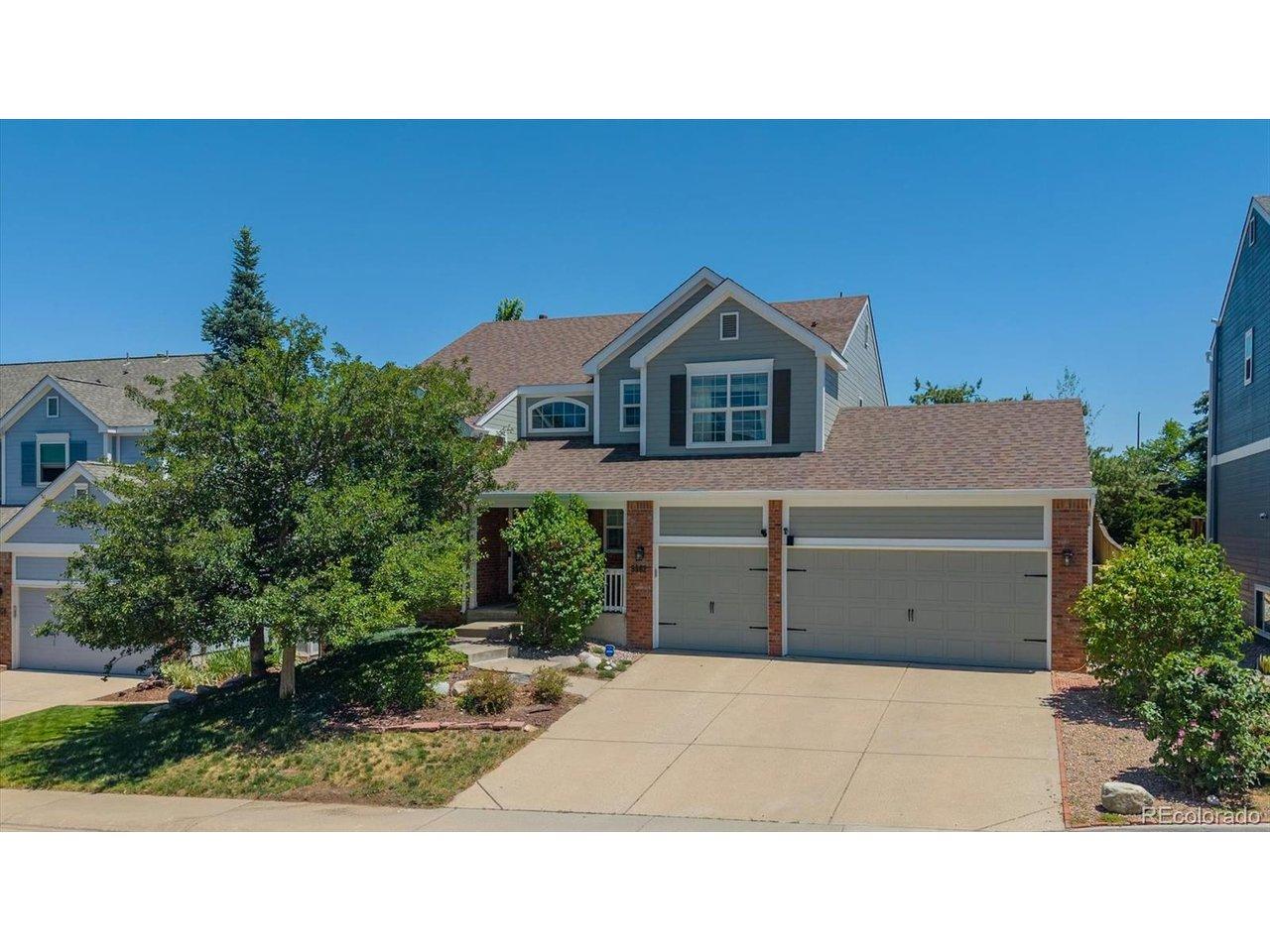 Image 3: Lovely Curb Appeal