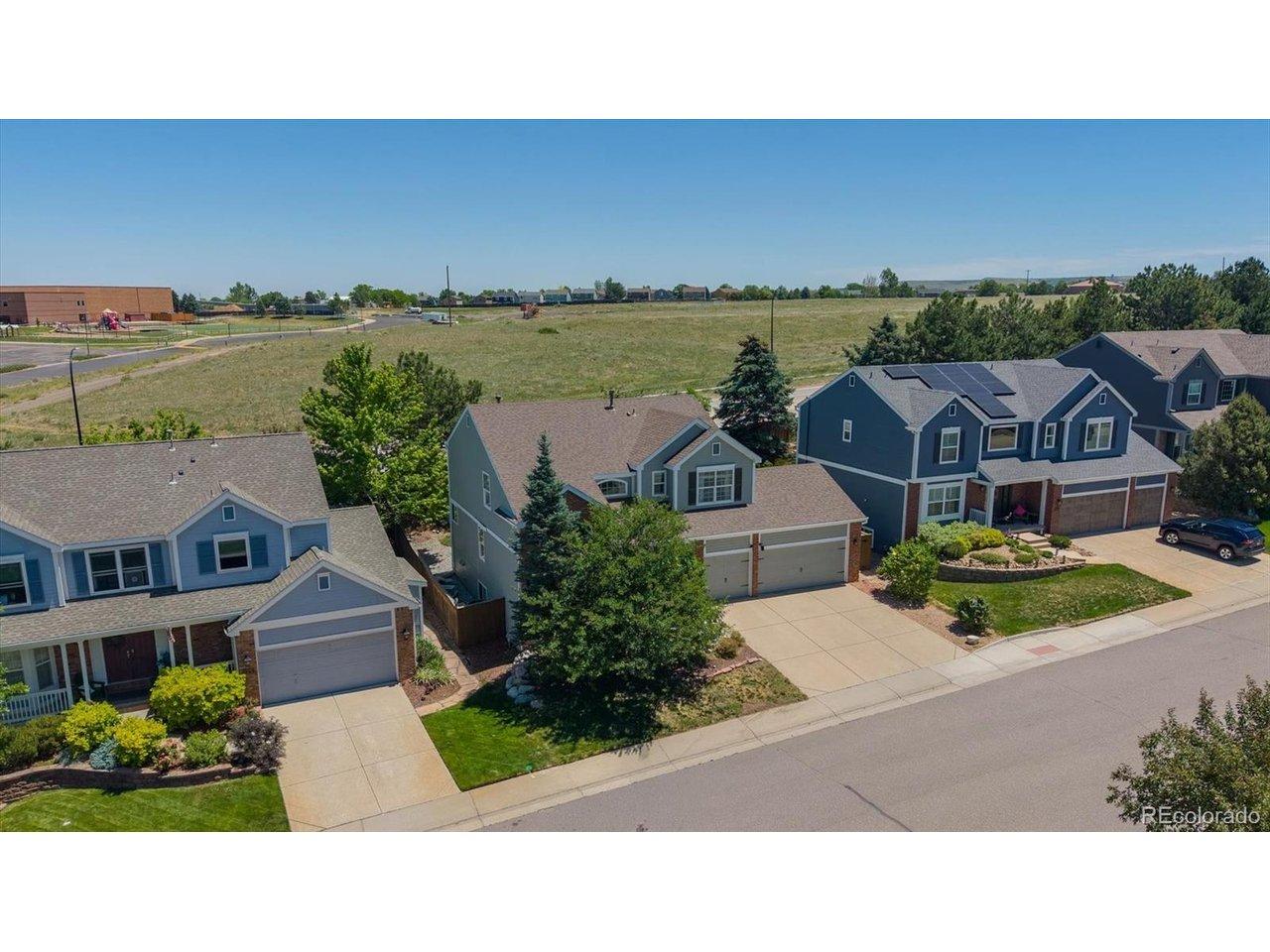 Image 4: No Front Facing Neighbors Across