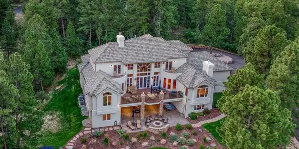 1892 Lake Dr