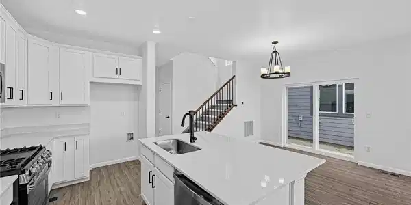 Image 4: 1192 Prospect Aly ~ Ready Now