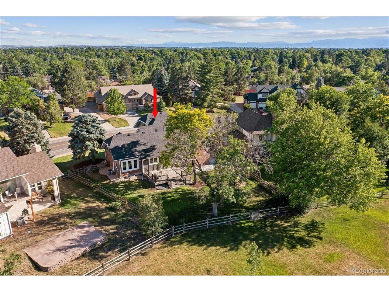 Image 2: Backs to a beautiful HOA maintained greenbelt