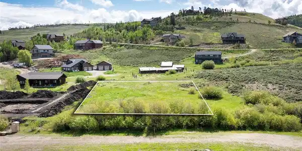 Image 3: Aerial - Markers and outlines are to give a general idea of the property location and are not to be relied upon. Image 3: Aerial - Markers and outlines are to give a general idea of the property location and are not to be relied upon.
