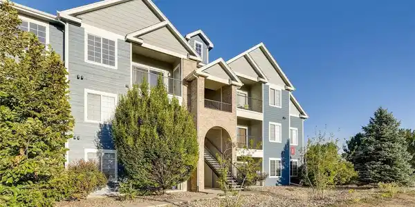 Image 2: West facing condo with views.