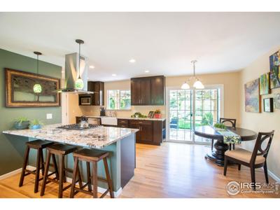 1011 Vivian