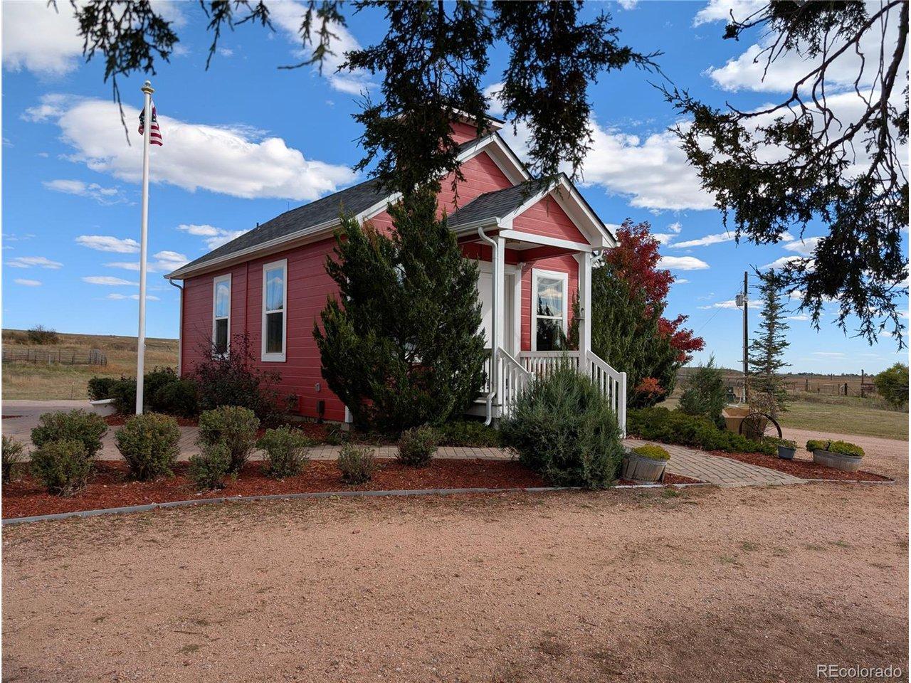 Image 3: Your very own school house! Image 3: Your very own school house!