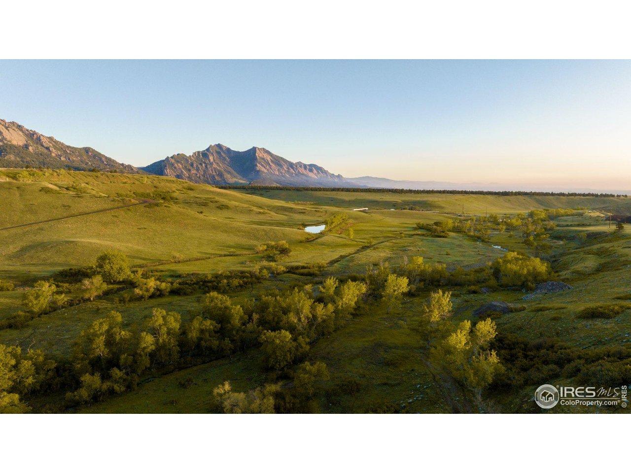 Image 3: Looking across the ranch towards the northwest with the designated homesite, Coal Creek Reserve, in the foreground, just to the east (right) on the bluff above Coal Creek. Image 3: Looking across the ranch towards the northwest with the designated homesite, Coal Creek Reserve, in the foreground, just to the east (right) on the bluff above Coal Creek.