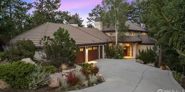 65 Indigo Way