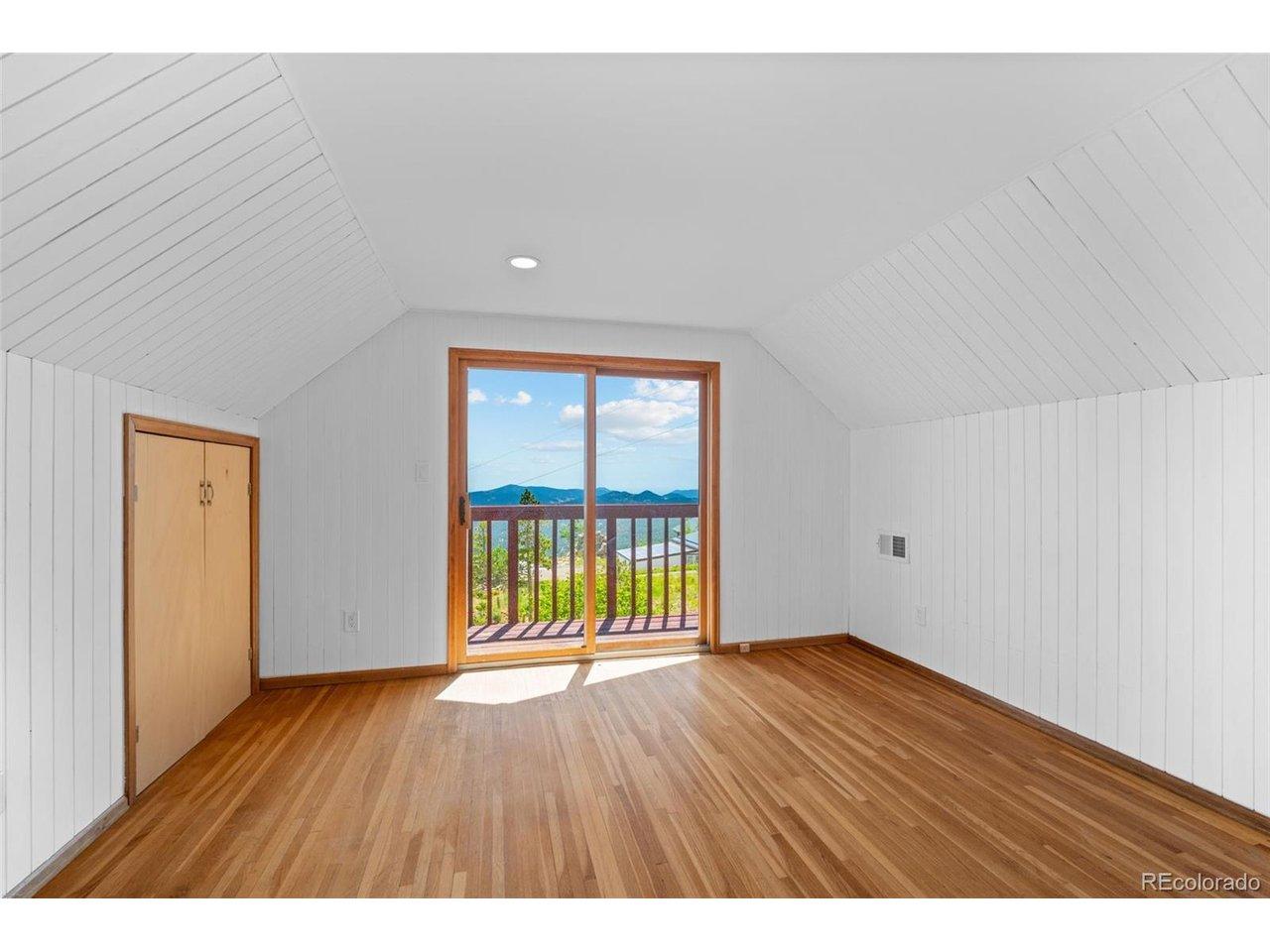 Image 4: Master Bedroom Image 4: Master Bedroom