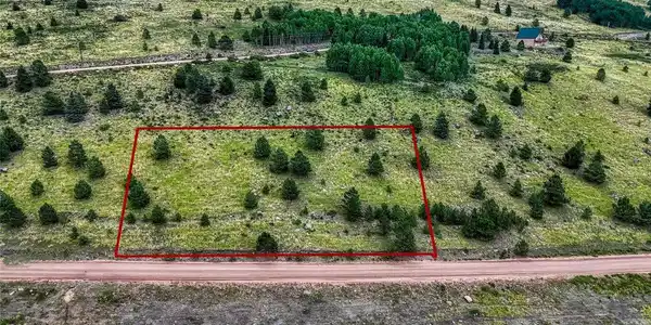 Image 3: Property lines are approximate and not a survey Image 3: Property lines are approximate and not a survey