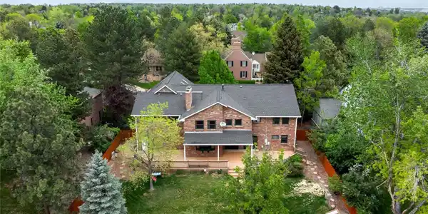 4398 W Lake Cir S