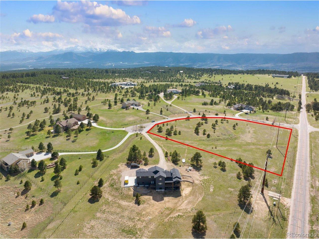 Image 3: "Property Lines are approximate and not a survey" Image 3: "Property Lines are approximate and not a survey"