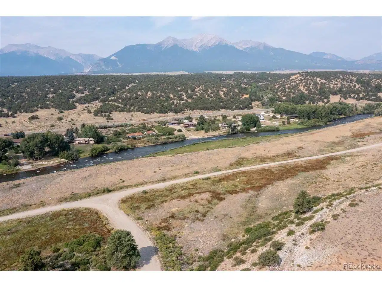 Image 1: River Close and gorgeous mountain views!