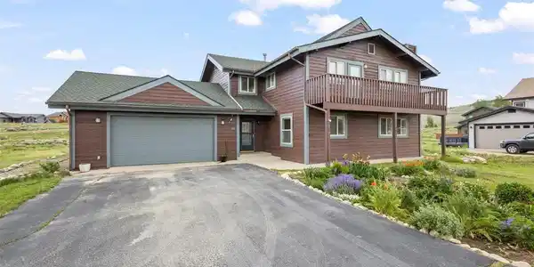 Image 2: Exterior Image 2: Exterior