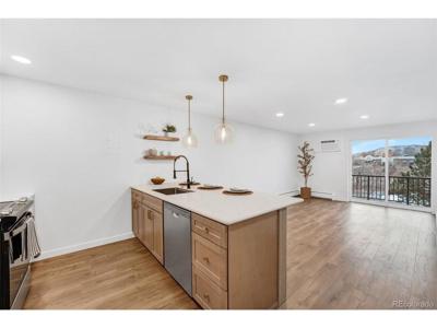 1200 Golden Cir