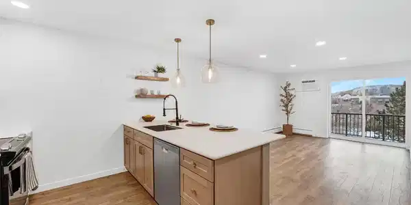 1200 Golden Cir
