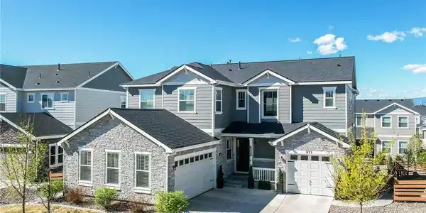 832 Sundown Way