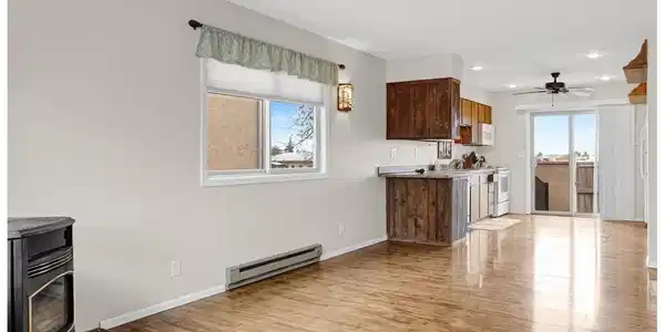 Image 3: living room Image 3: living room