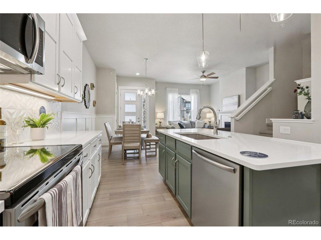 Image 2: Upgraded Kitchen Image 2: Upgraded Kitchen