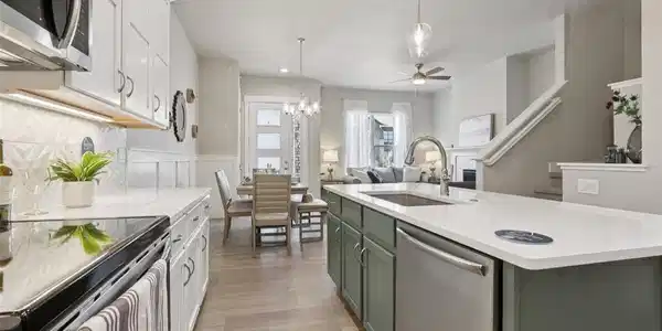 Image 2: Upgraded Kitchen Image 2: Upgraded Kitchen