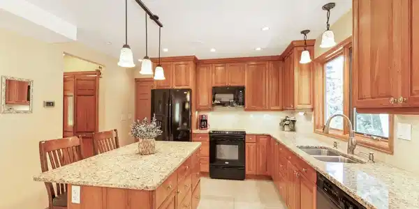 Image 3: 11 Kitchen.jpg Image 3: 11 Kitchen.jpg