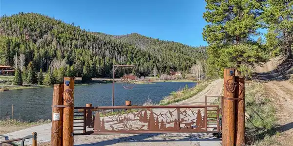 53 Silver Creek Lake