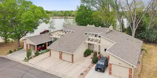 3000 Regatta Ln