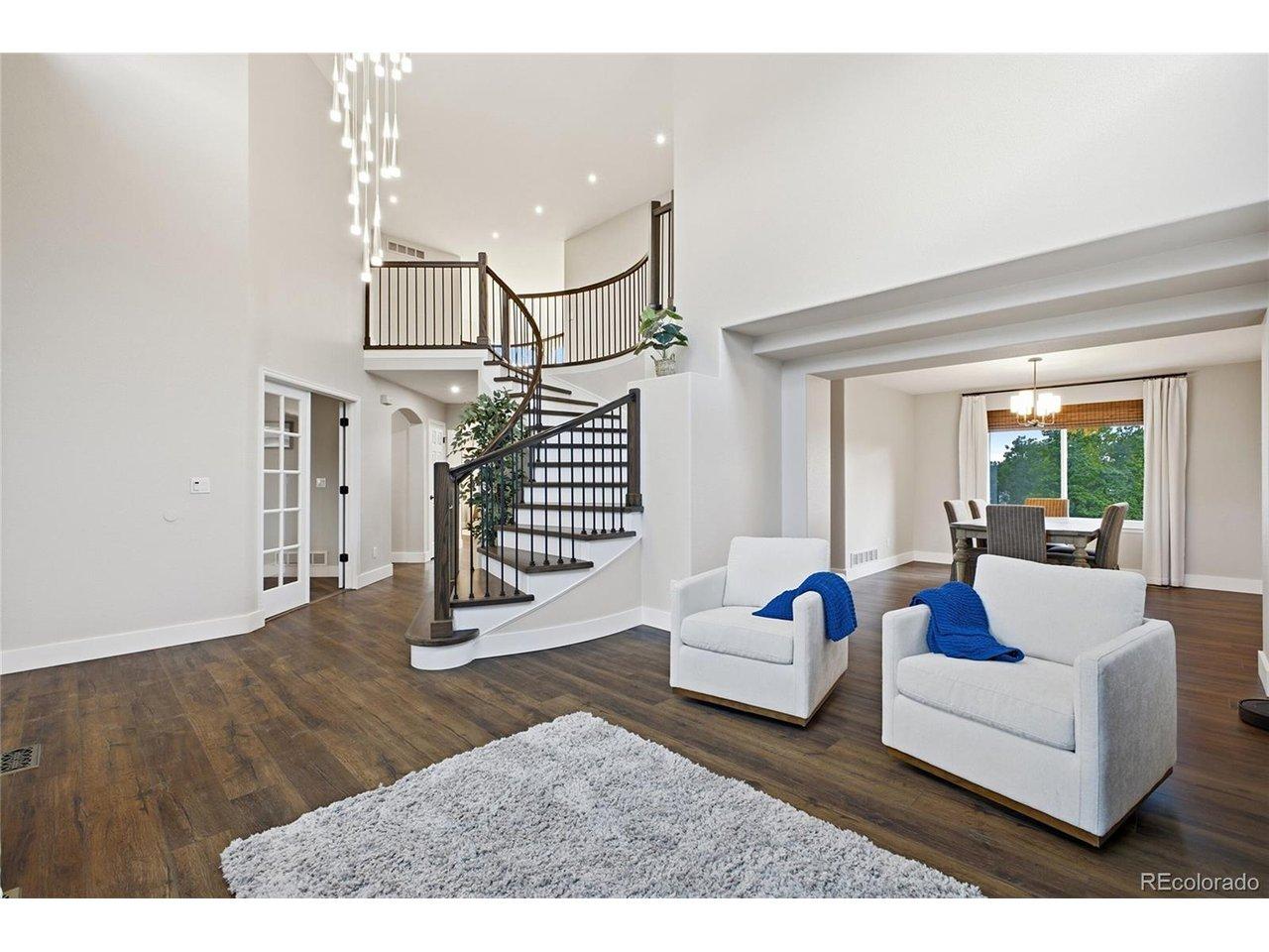 Image 4: Front room