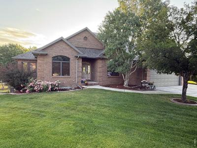 1900 76th Ave Ct