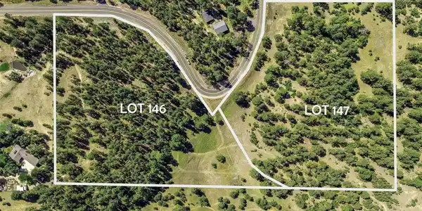 Image 4: Overhead shot of the two parcels offered with approximate lot lines Image 4: Overhead shot of the two parcels offered with approximate lot lines