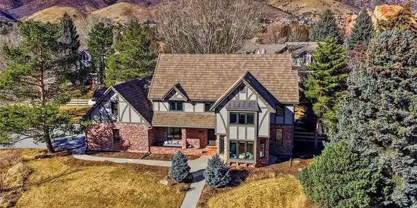 37 Elk Ln