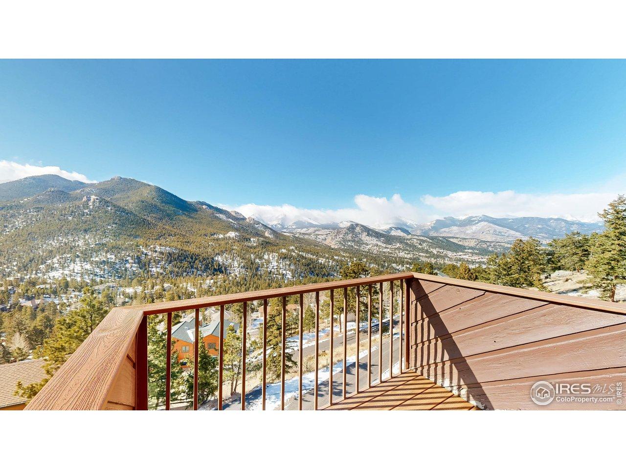 Image 3: Loft deck to your mountain paradise.