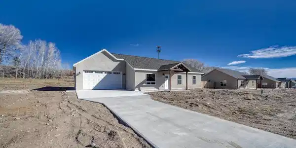 874 Hoover Cir