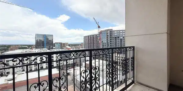 Image 4: Living room balcony Image 4: Living room balcony