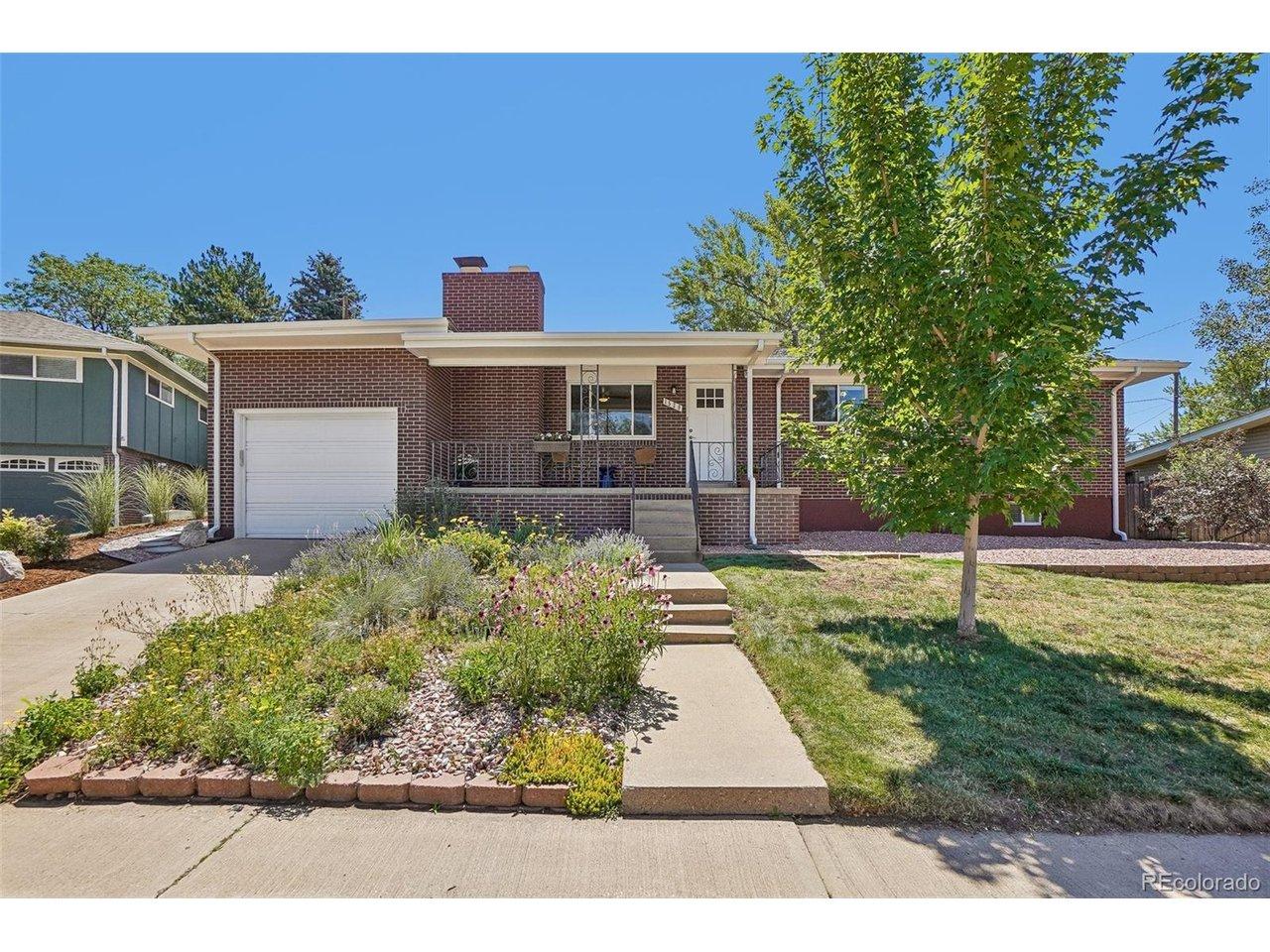 Image 3: Welcoming Curb Appeal Image 3: Welcoming Curb Appeal