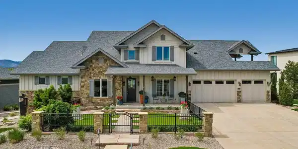 Image 3: Welcome home to 512 Deer Meadow Drive Image 3: Welcome home to 512 Deer Meadow Drive