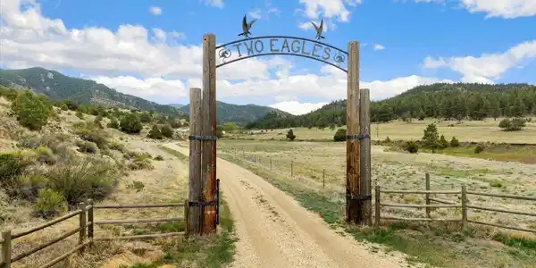 Image 4: Welcome to 40 Bear Ridge Rd, Westcliffe CO Image 4: Welcome to 40 Bear Ridge Rd, Westcliffe CO