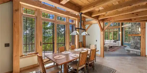 Image 3: Dining Area