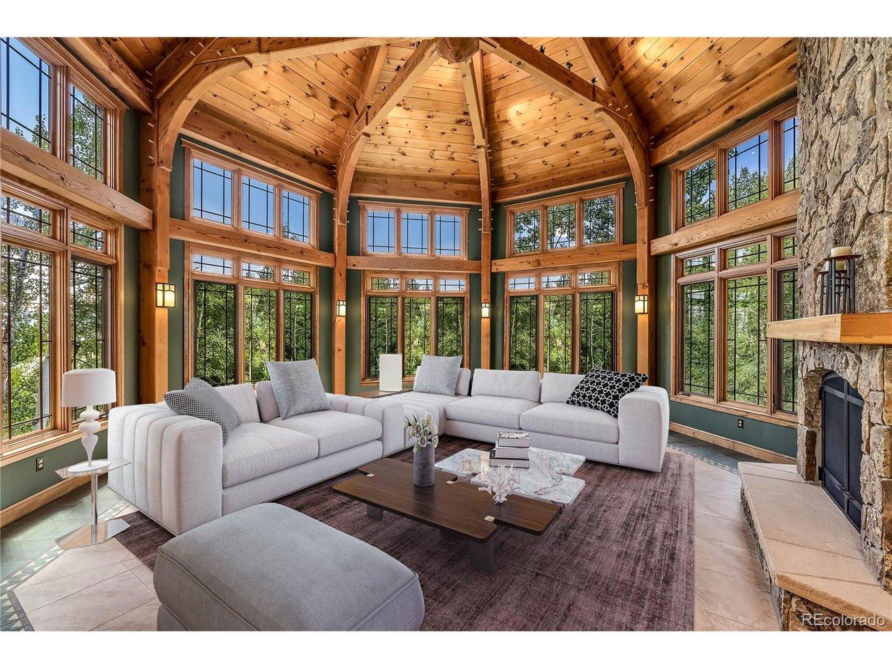 Image 4: Living Room