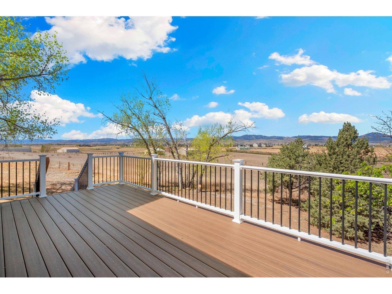 Image 4: Updated With a New Deck Perfect for Soaking in Those Colorado Sunsets Image 4: Updated With a New Deck Perfect for Soaking in Those Colorado Sunsets